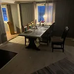 別荘 Hus I Olderfjord Lyngværet